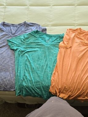 tek gear V-Neck Short Sleeve Tees - Blue, Teal, Orange - Lot Of 3